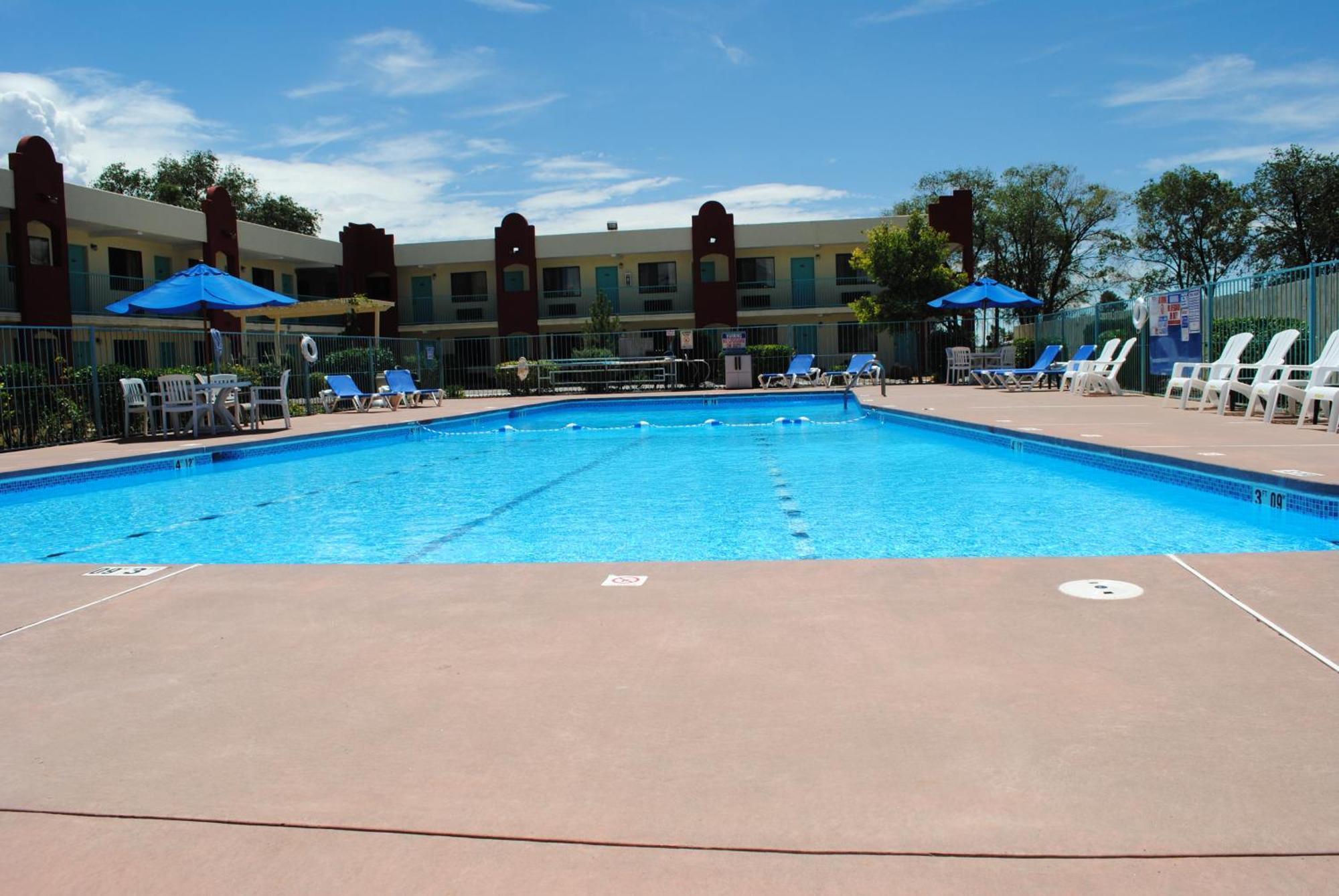 Days Inn By Wyndham Santa Fe New Mexico Εξωτερικό φωτογραφία